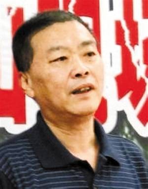 王山（北京市京剧院原副院长、作家）