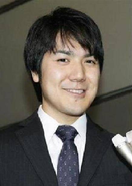 小室圭
