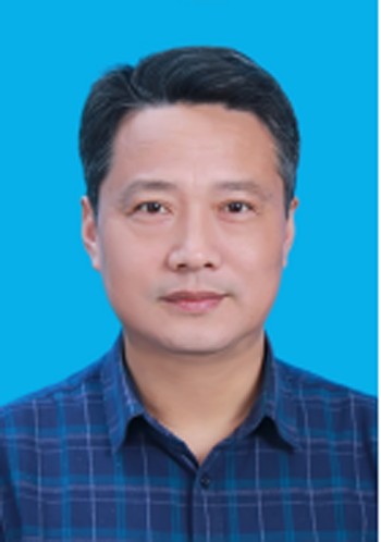 胡中华（苏州市政府国资委四级调研员）