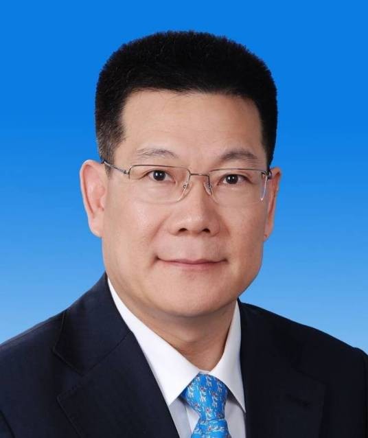 仲伟合