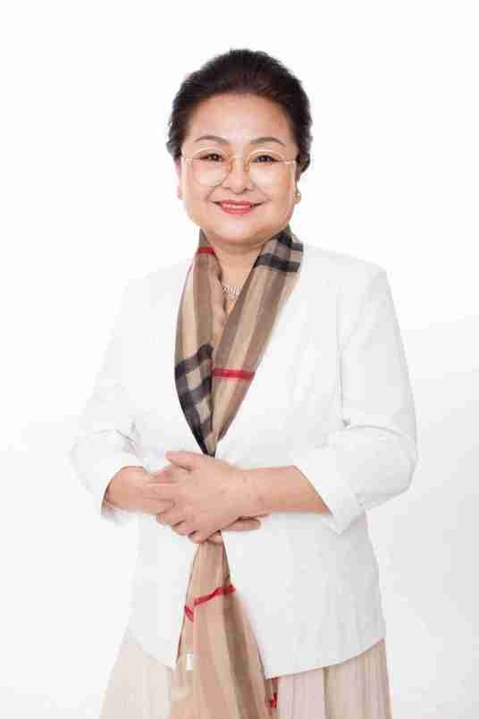 陈渝（高级营养师、烹饪节目主持人）