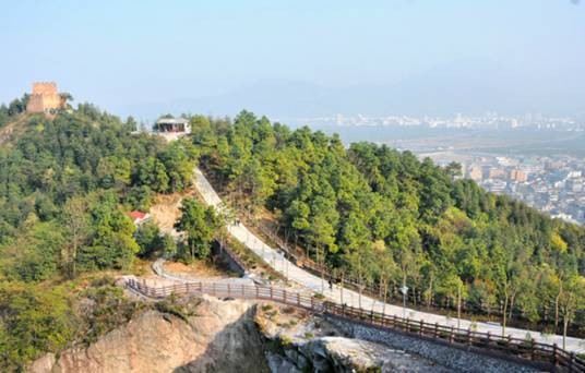 凤凰山公园（四川省成都市凤凰山公园）