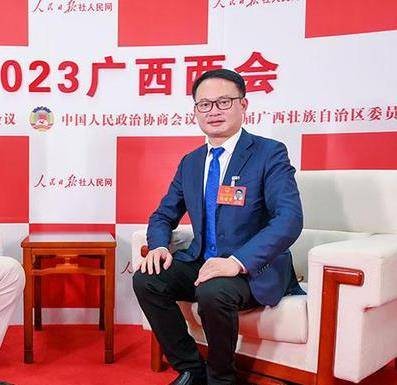 杨克勤（贵港市人民医院党委书记）