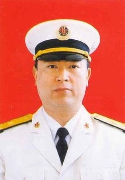 丁一平(中国人民解放军原海军副司令)