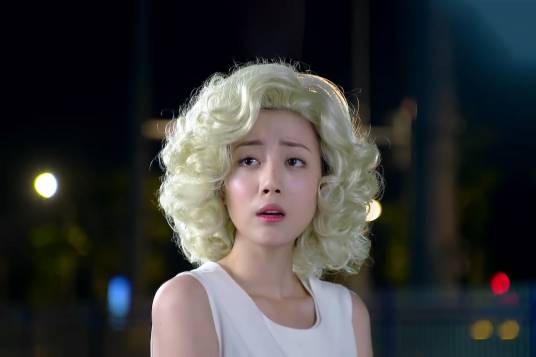 吴嘉怡(《亲爱的翻译官》中女三主角)
