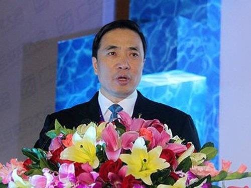 徐龙（中国移动广东公司原董事长、总经理）