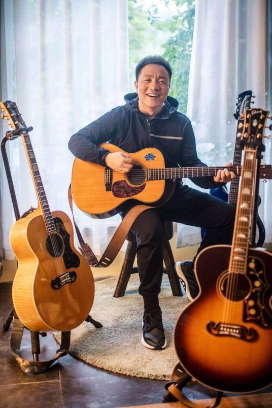 许巍（中国内地男歌手、词曲作者、编曲人、音乐人）