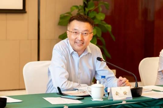 俞愉（江苏省苏州市人民政府秘书长）