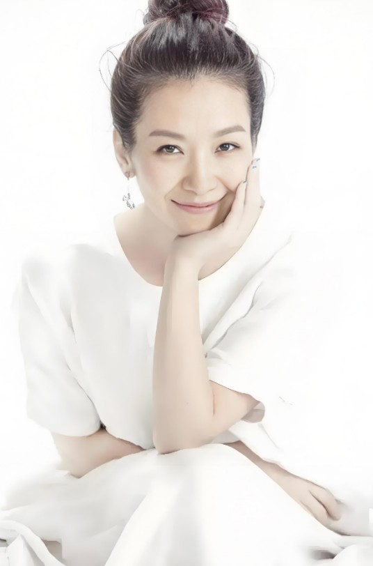 卢芳（中国内地女演员，北京人民艺术剧院话剧演员）