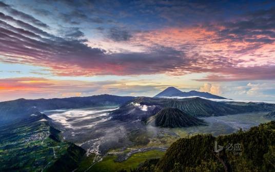 布罗莫火山