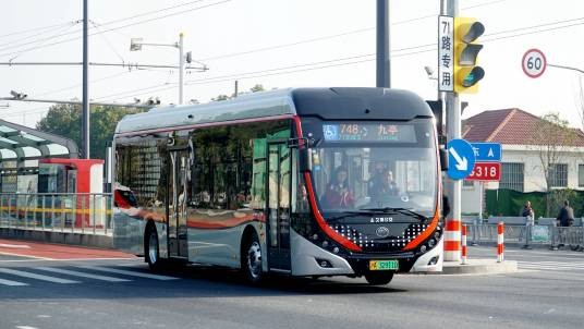 上海公交748路