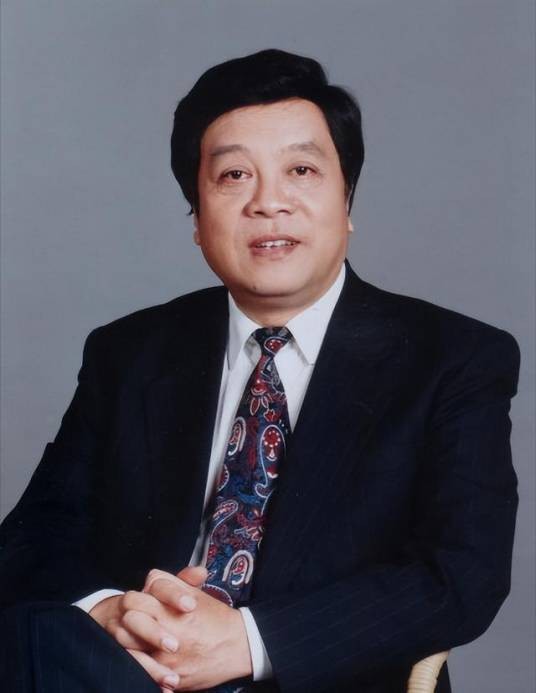 赵忠祥（中央电视台原主持人）