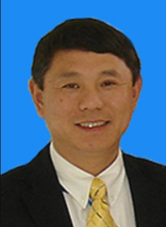 王明伟（三亚深海化合物资源中心主任、海南医学院特聘教授、复旦大学讲座教授）