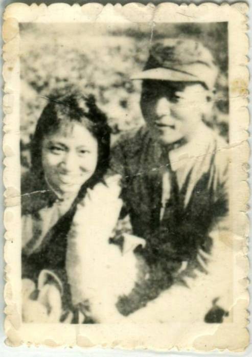 林颖（原纺织工业部机械公司副经理）