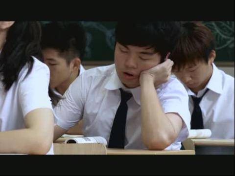尴尬青春