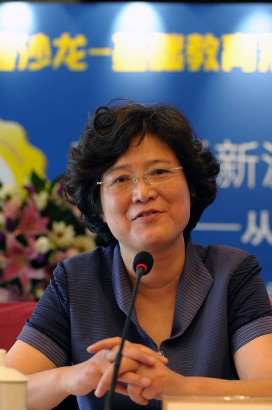 朱小蔓
