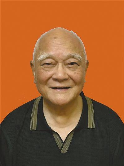李济仁（中国中医科学院学部委员、新安医学专家、国医大师、皖南医学院终身教授）