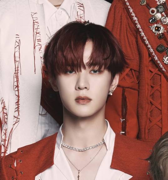 钱锟（中国组合威神V队长，韩国男子组合NCT成员）