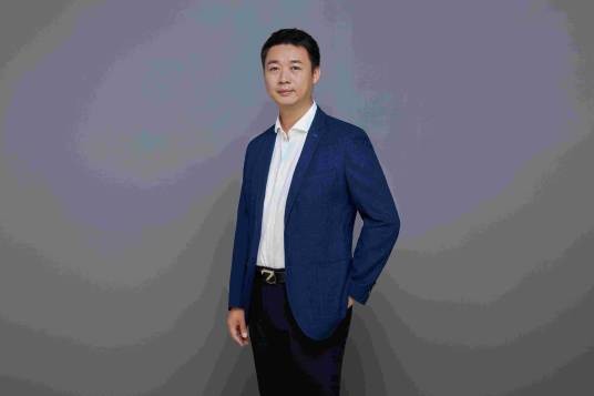 钟涛(中国广西籍艺术家)