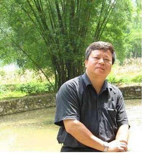 卢森（中国书法家协会会员）