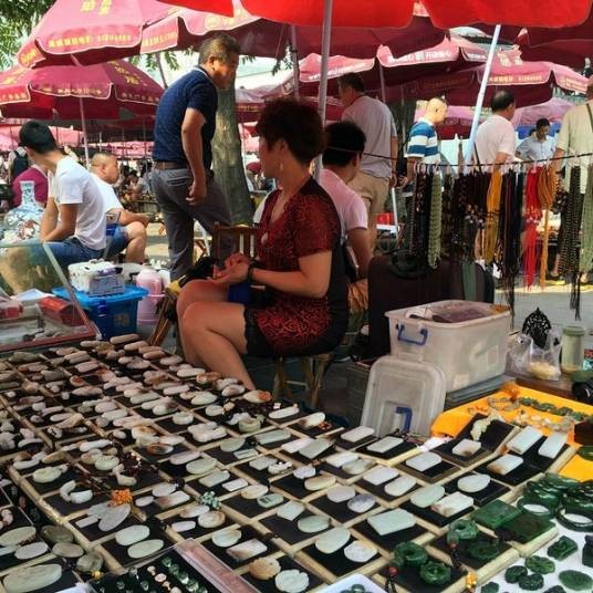 潘家园旧货市场