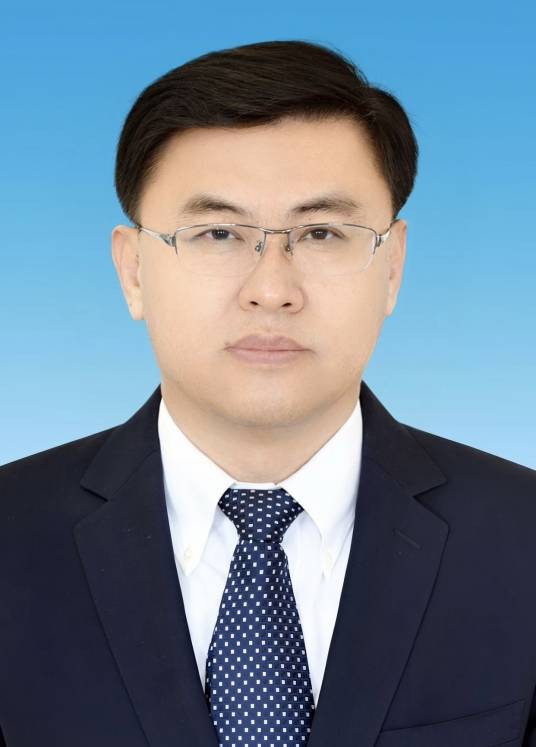 张佰成