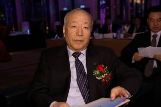 康典（新华人寿保险股份有限公司董事长）