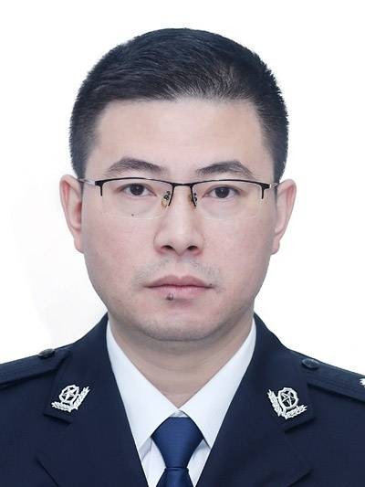 潘攀（贵州省铜仁市委常委、市委政法委书记）