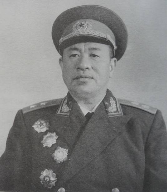 曹里怀