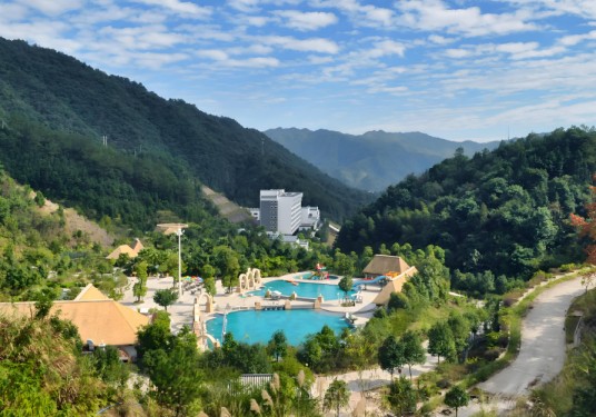 新丰云天海温泉原始森林度假村