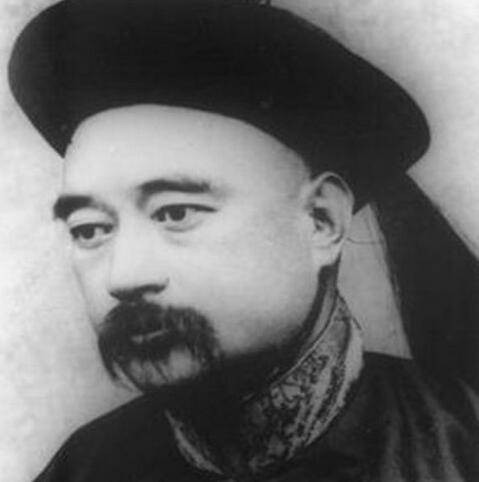 于库里·恩铭