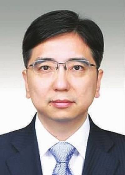 黄瓯（上海电气集团股份有限公司原总裁）