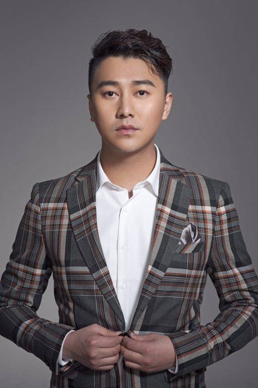 莫日根（蒙古族男歌手、演员）