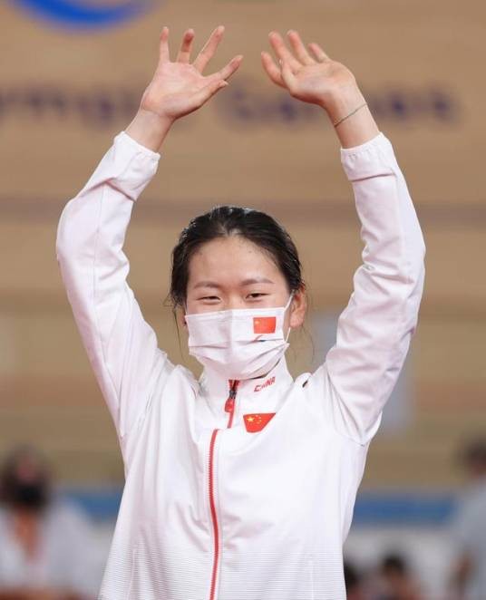 王小梅（中国残疾人自行车运动员）