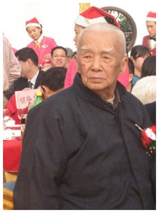 伍钰盛