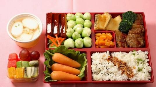 营养午餐