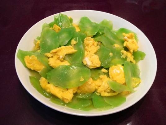 莴笋炒鸡蛋