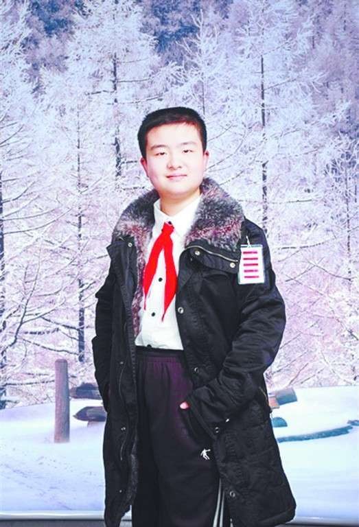 黄艺博（中国少先队武汉市原副总队长）