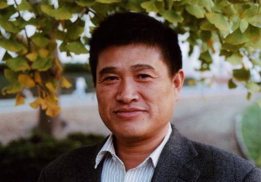 陈建龙（东南大学数学系主任）