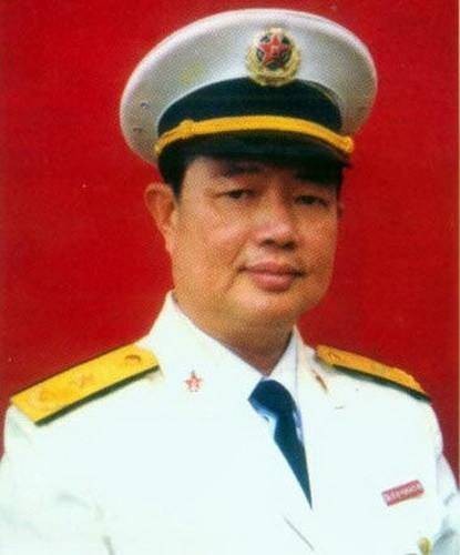 陈伟文（中国人民解放军海军少将）