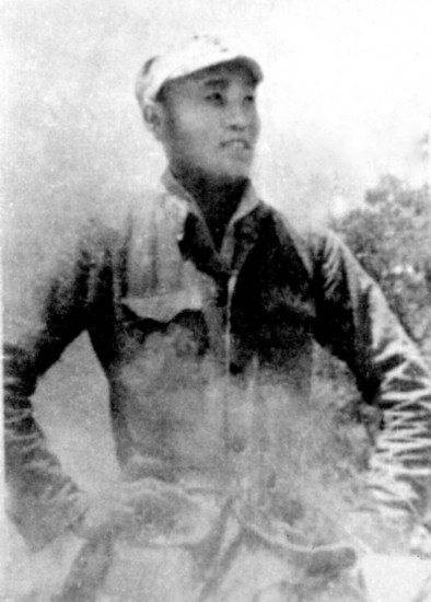 白乙化（八路军冀热察挺进军第10团团长）