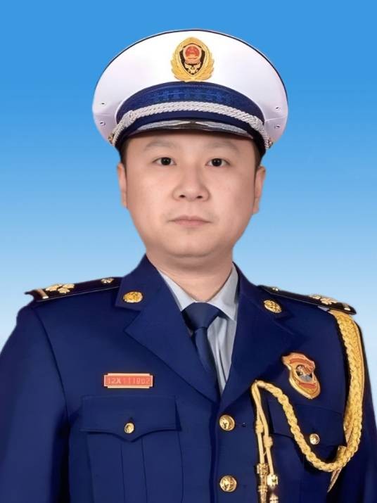 陈陆（安徽合肥庐江县消防救援大队原党委书记、全国应急管理系统一级英雄模范）