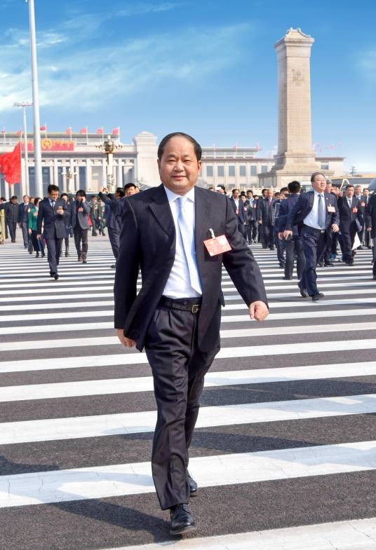 王志良（第十四届全国政协委员，香港利万集团有限公司董事长）