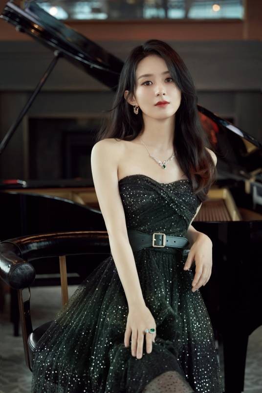 赵丽颖（中国内地影视女演员）