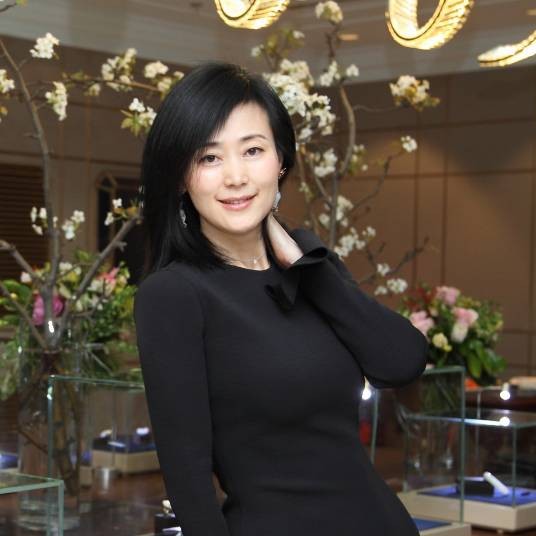 丁玮（欧致宝珠宝总裁、薛蛮子妻子）