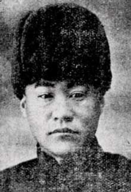连阔如