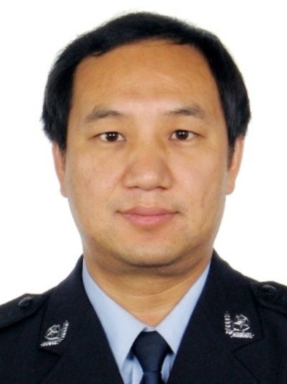 董鸿（河北省保定市公安局副局长、二级高级警长）
