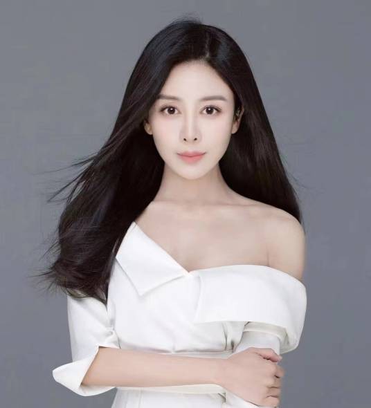 贾媛媛（中国内地女演员、主持人）