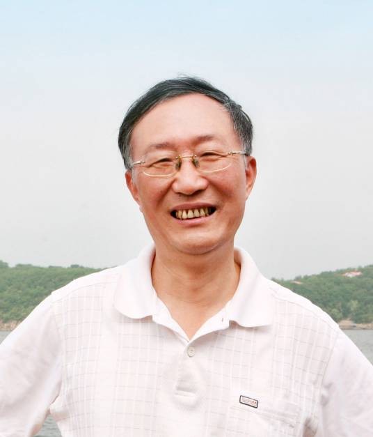 李良荣(复旦大学新闻学院教授)