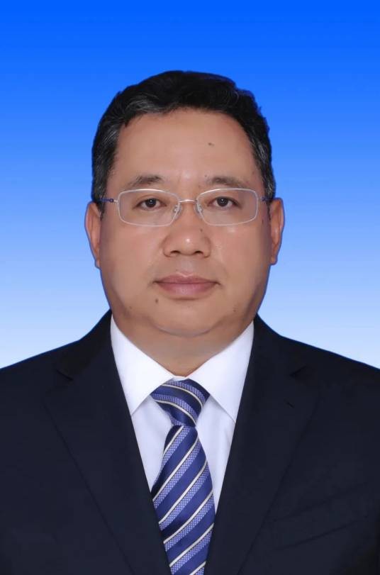 普布顿珠（第二十届中央候补委员，四川省委常委，省政府党组成员、副省长）